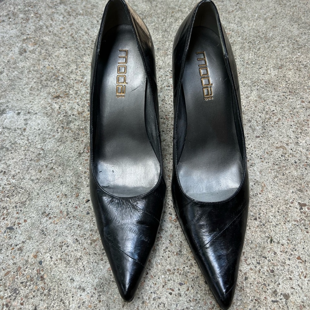 Moda Women's Black Pumps